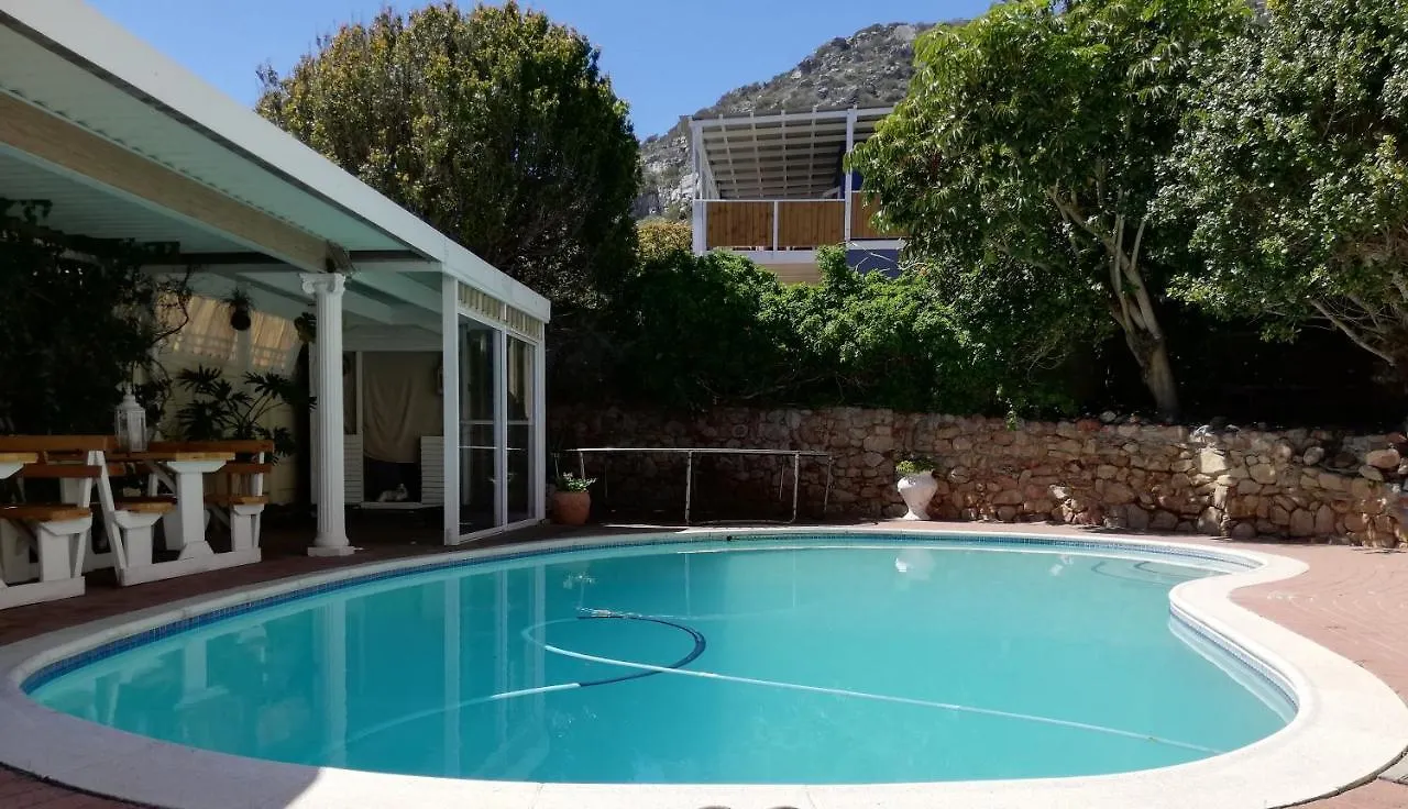 The Jack & Jasper Inn Kommetjie Bed & Breakfast